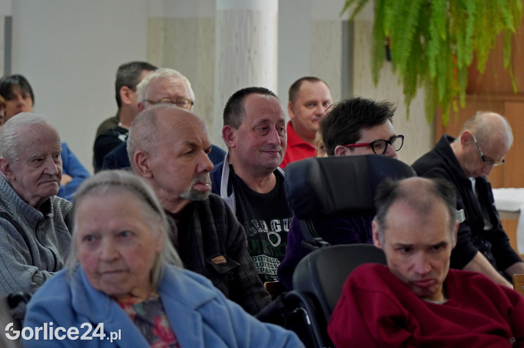 Święty Mikołaj w Domu Pomocy Społecznej (06.12)