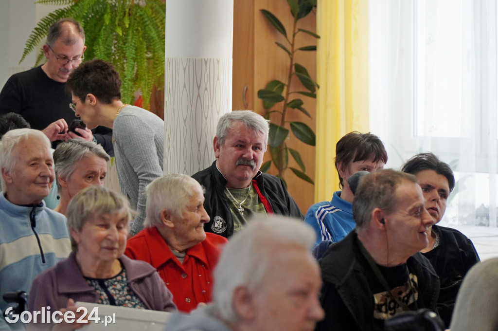 Święty Mikołaj w Domu Pomocy Społecznej (06.12)