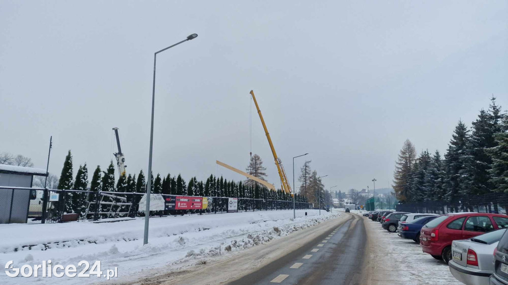 Budowa zadaszenia lodowiska (06.12)