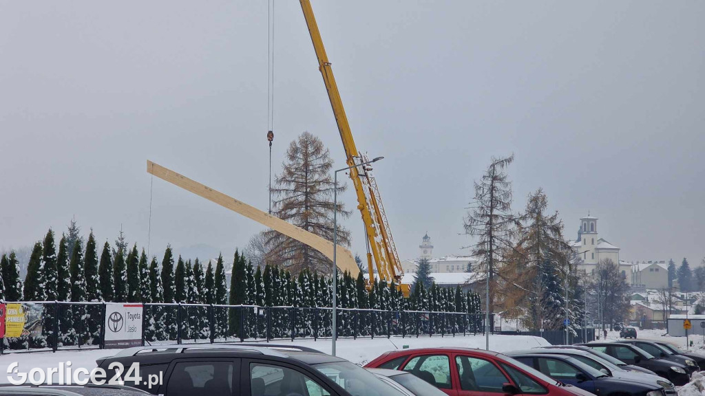 Budowa zadaszenia lodowiska (06.12)