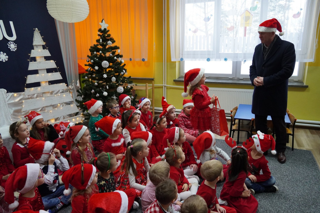 Wójt odwiedza przedszkola w gminie Gorlice (05.12)