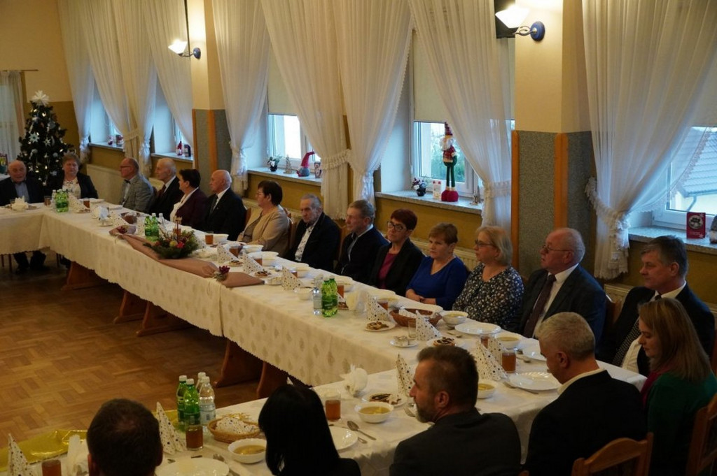 Spotkanie wigilijne organizowane przez klub SENIOR+