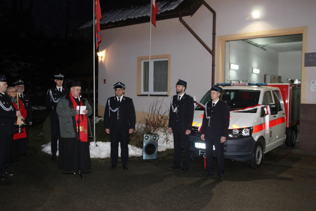 Nowy wóz bojowy dla OSP Małastów (17.12)