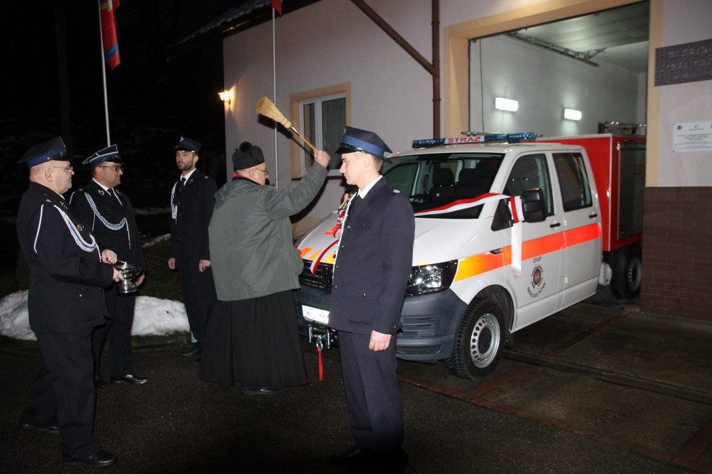 Nowy wóz bojowy dla OSP Małastów (17.12)