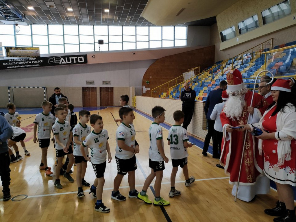 Mikołajkowy Turniej Mini Piłki Ręcznej klas IV i młodszych