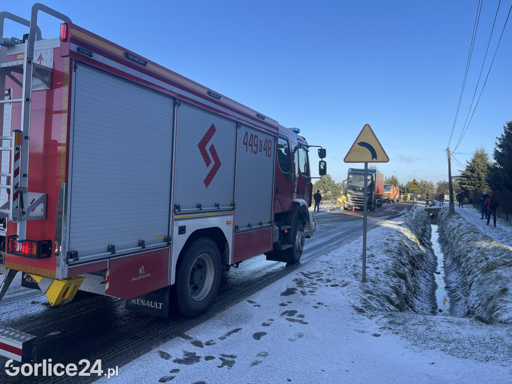 Zderzenie pojazdów w Sękowej (22.12.)