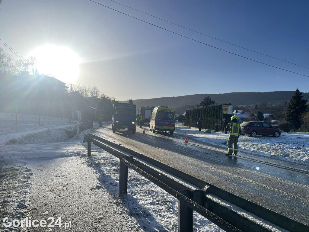 Zderzenie pojazdów w Sękowej (22.12.)
