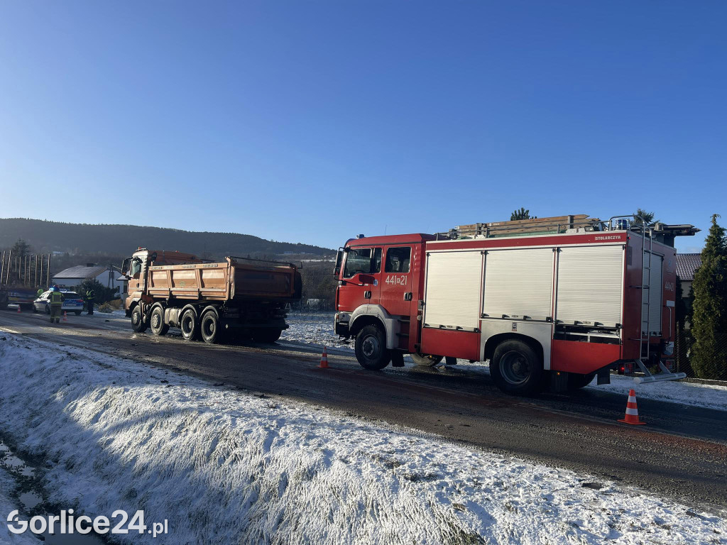Zderzenie pojazdów w Sękowej (22.12.)