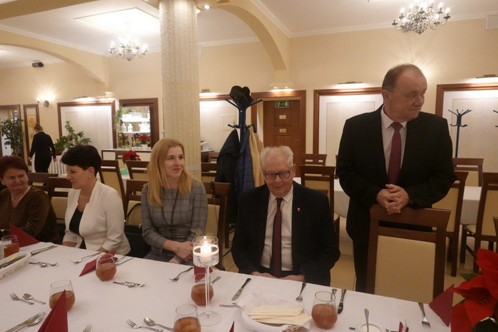 Wigilia nauczycieli i pracowników szkoły w Bobowej (21.12)
