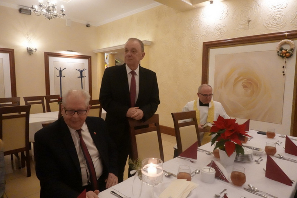 Wigilia nauczycieli i pracowników szkoły w Bobowej (21.12)