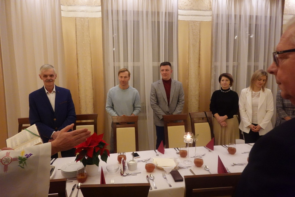 Wigilia nauczycieli i pracowników szkoły w Bobowej (21.12)