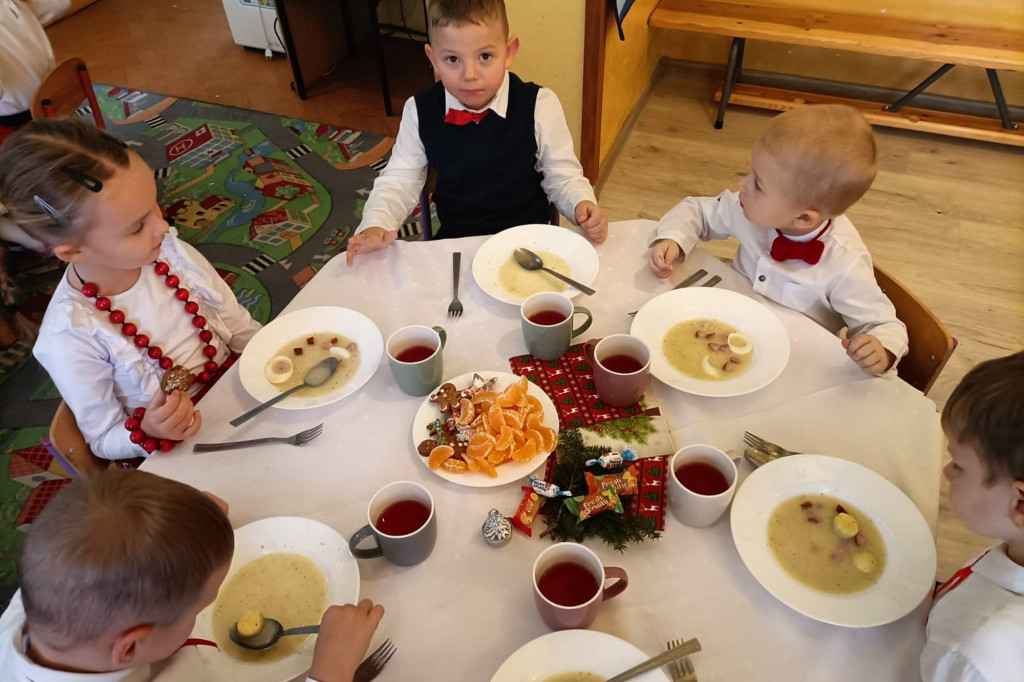 Wigilia przedszkolaków w Wilczyskach (21.12)