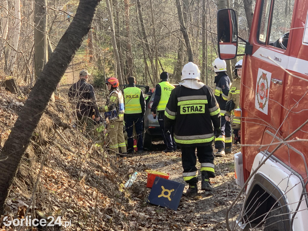 Bystra. Mężczyzna przygnieciony przez samochód (29.12.)