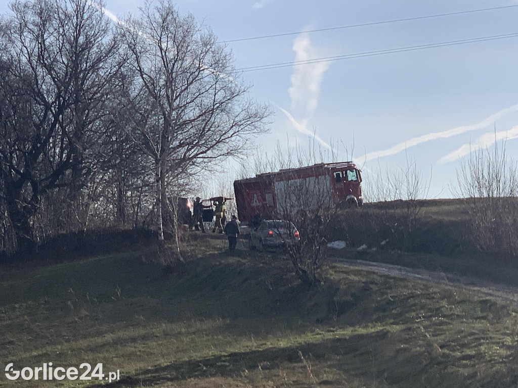Bystra. Mężczyzna przygnieciony przez samochód (29.12.)