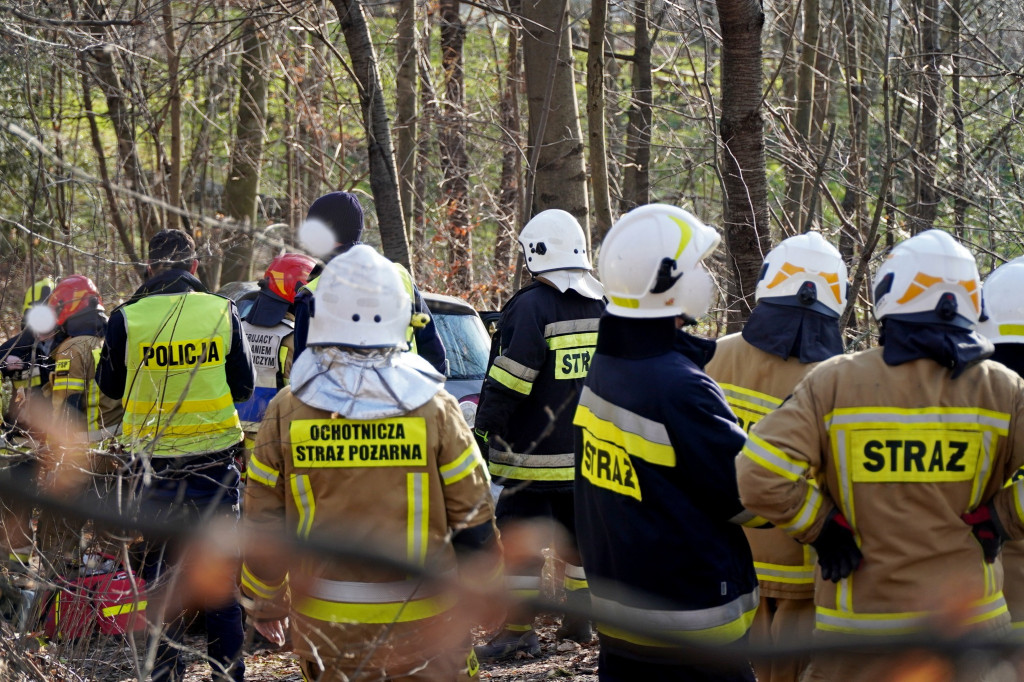 Bystra. Mężczyzna przygnieciony przez samochód (29.12.)