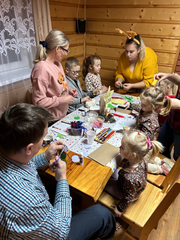 Warsztaty ozdób świątecznych w Owczarach