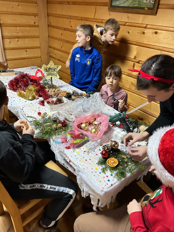 Warsztaty ozdób świątecznych w Owczarach