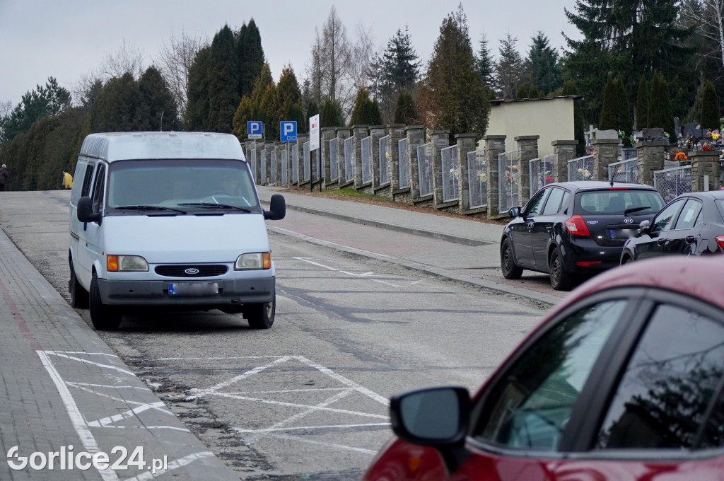 Remont ulicy Cmentarnej (05.01)