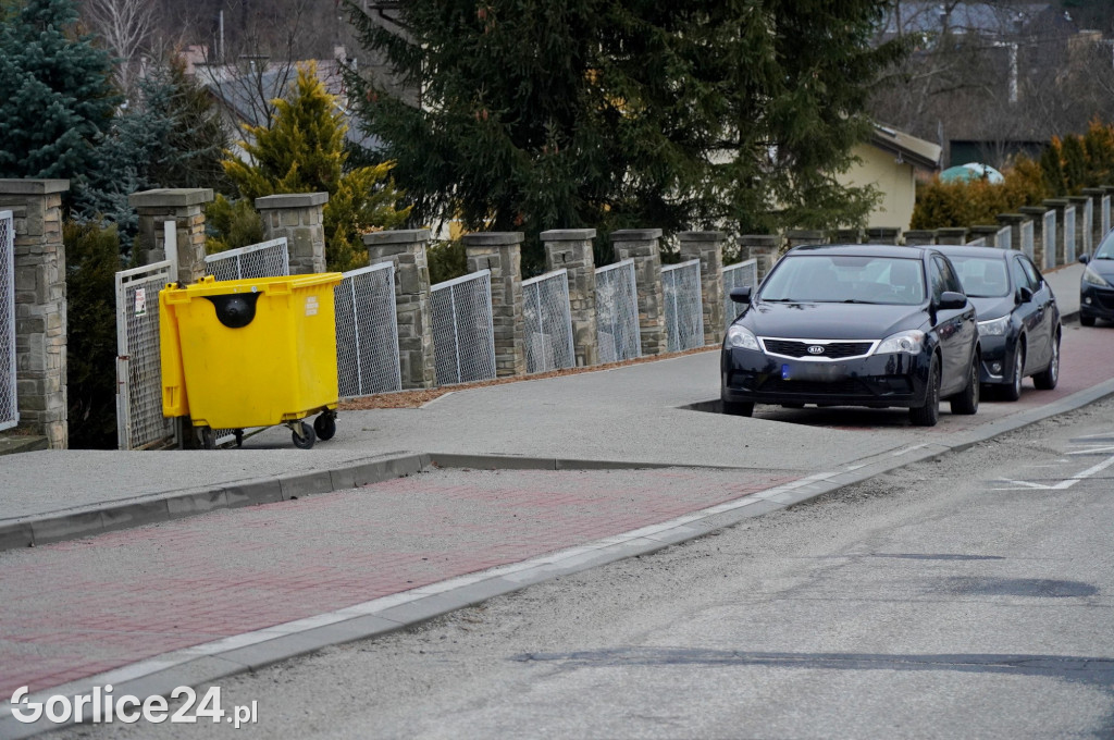 Remont ulicy Cmentarnej (05.01)