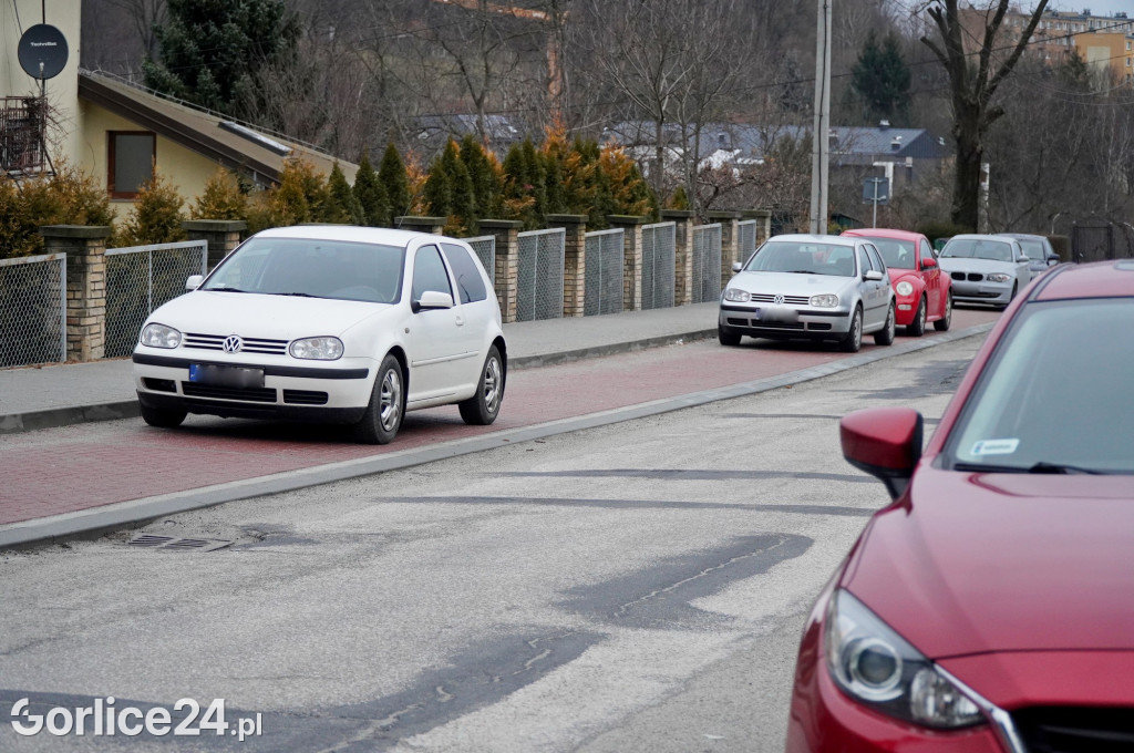 Remont ulicy Cmentarnej (05.01)