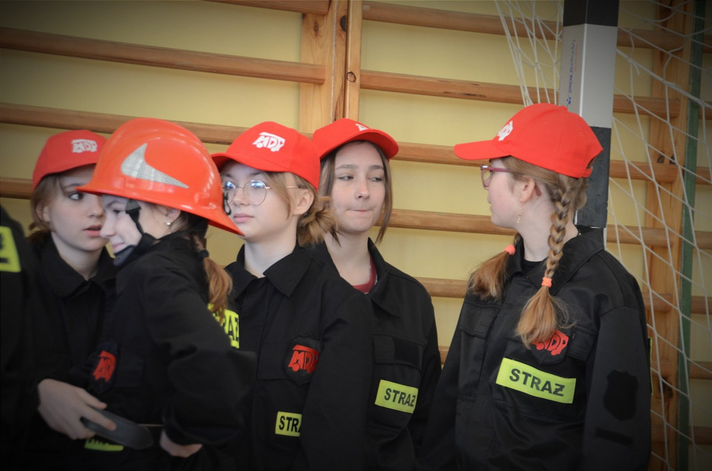 Gminne Halowe Młodzieżowe Zawody Sportowo-Pożarnicze w Łużnej (20.01)