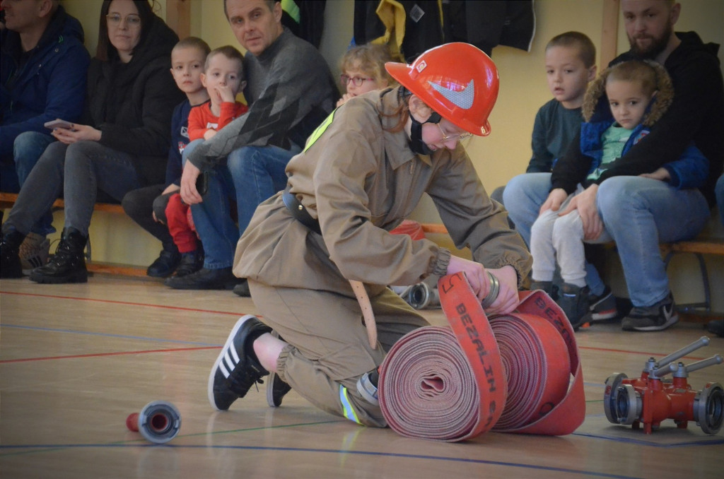 Gminne Halowe Młodzieżowe Zawody Sportowo-Pożarnicze w Łużnej (20.01)