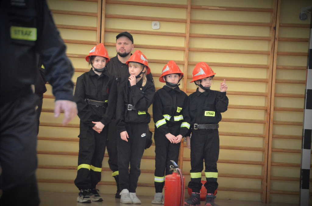 Gminne Halowe Młodzieżowe Zawody Sportowo-Pożarnicze w Łużnej (20.01)