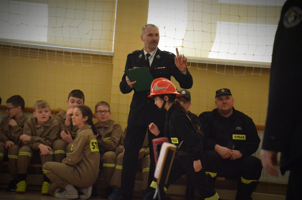 Gminne Halowe Młodzieżowe Zawody Sportowo-Pożarnicze w Łużnej (20.01)