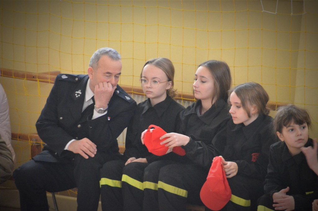 Gminne Halowe Młodzieżowe Zawody Sportowo-Pożarnicze w Łużnej (20.01)