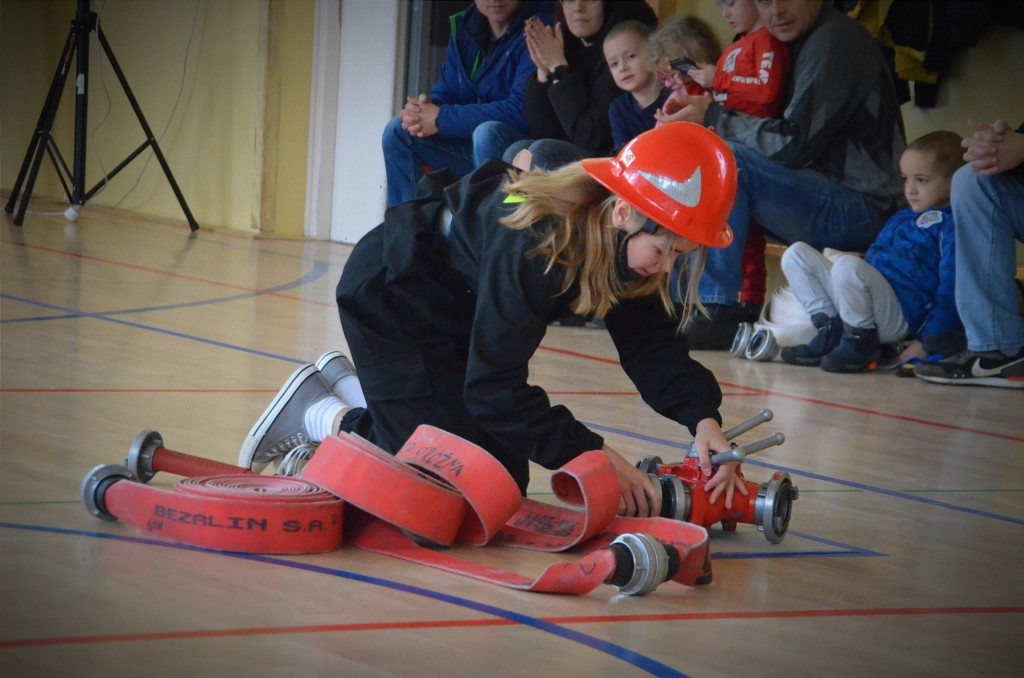 Gminne Halowe Młodzieżowe Zawody Sportowo-Pożarnicze w Łużnej (20.01)