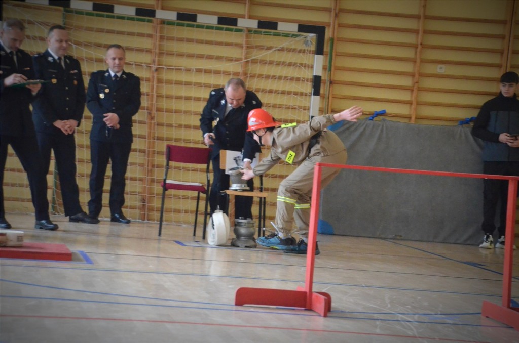 Gminne Halowe Młodzieżowe Zawody Sportowo-Pożarnicze w Łużnej (20.01)