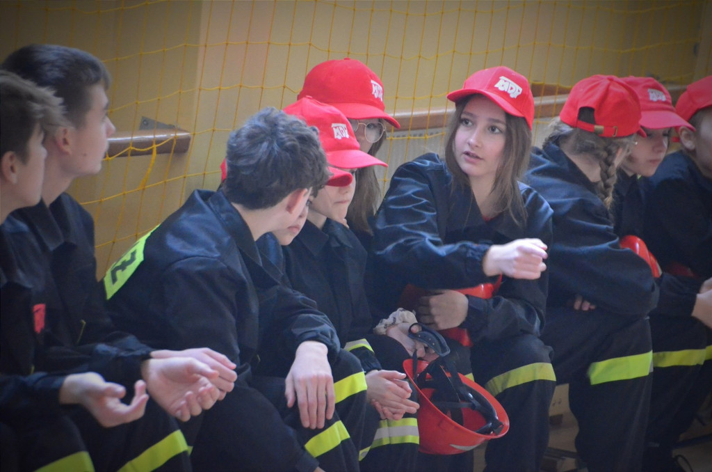 Gminne Halowe Młodzieżowe Zawody Sportowo-Pożarnicze w Łużnej (20.01)