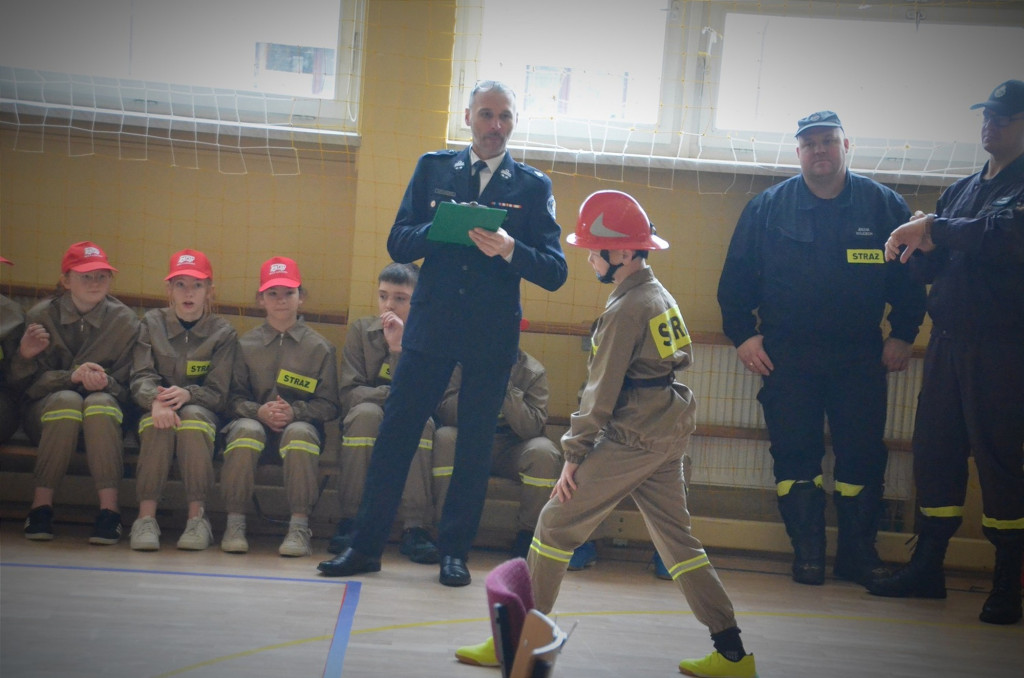 Gminne Halowe Młodzieżowe Zawody Sportowo-Pożarnicze w Łużnej (20.01)