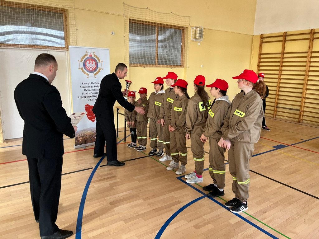 Gminne Halowe Młodzieżowe Zawody Sportowo-Pożarnicze w Łużnej (20.01)