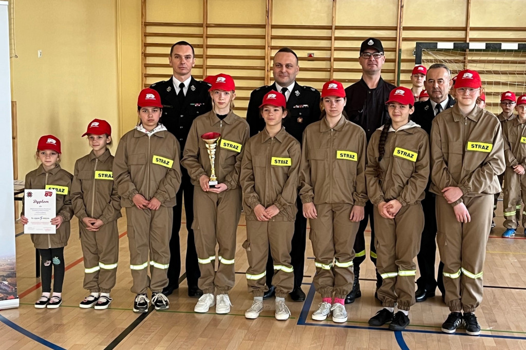 Gminne Halowe Młodzieżowe Zawody Sportowo-Pożarnicze w Łużnej (20.01)