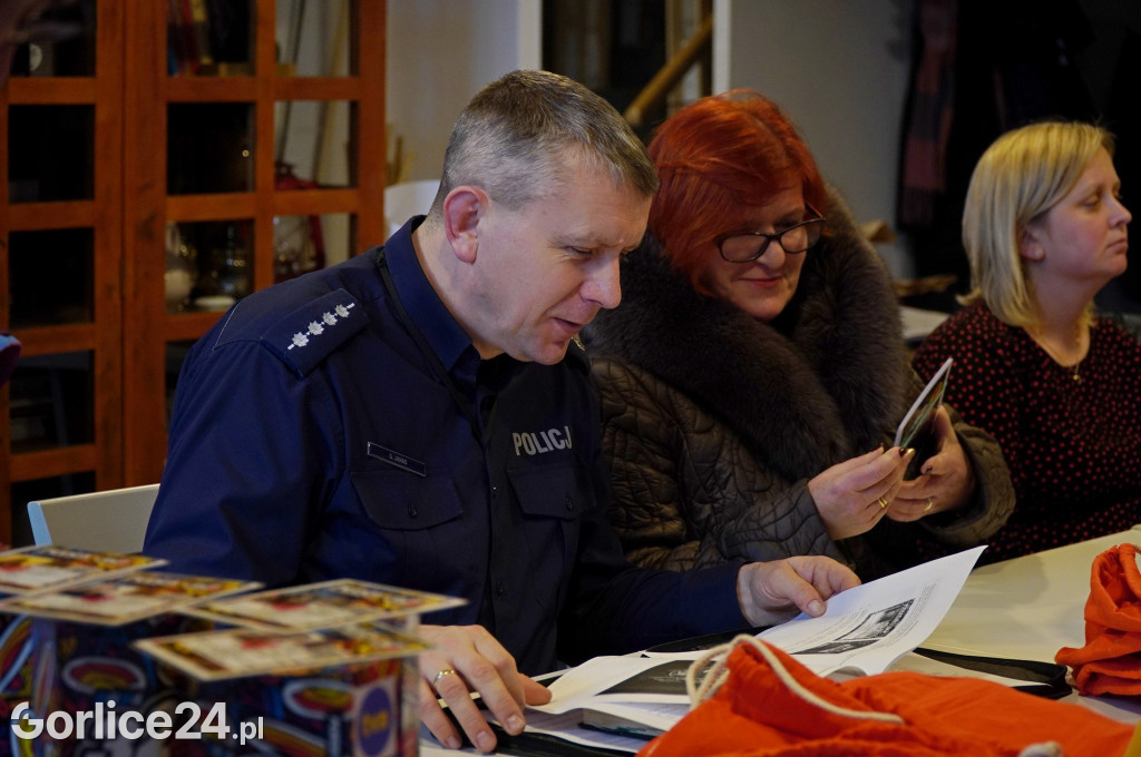 Rozdanie puszek wolontariuszom WOŚP w Gorlicach (23.01)