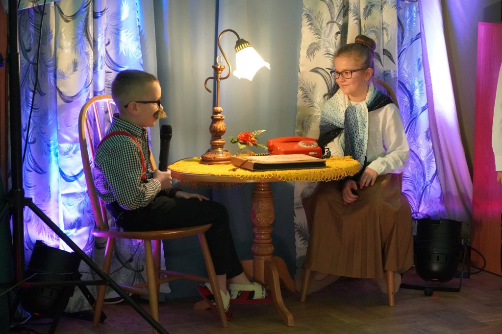 Spektakl słowno-muzyczny w czasach PRL-u w Szymbarku (22.01)