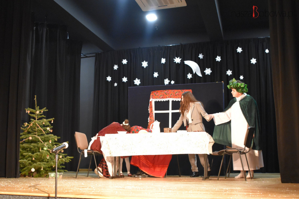 Jasełka w Bobowej ośmiu grup teatralnych (25.01)