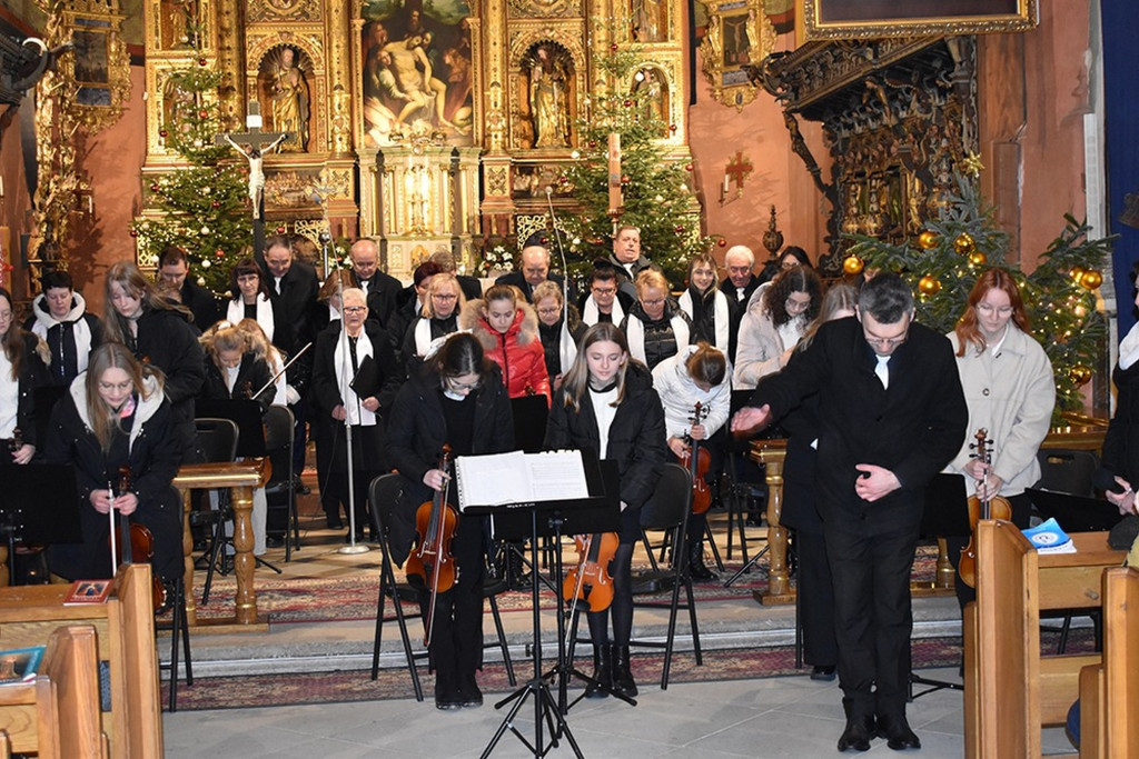 Koncert kolęd i pastorałek w wykonaniu chóru „Laurenti” (28.01)