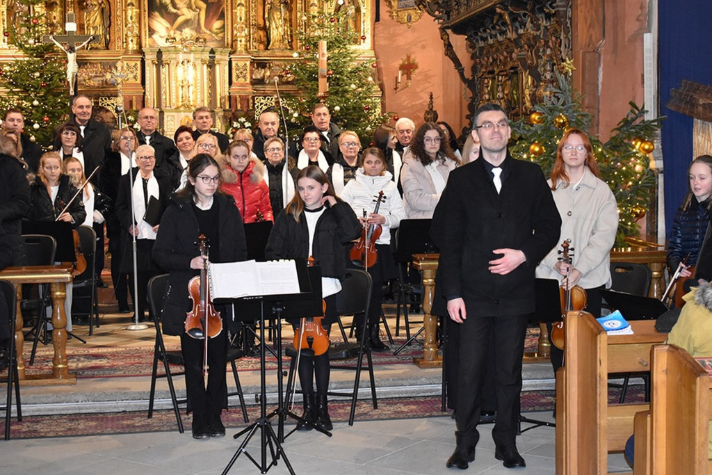 Koncert kolęd i pastorałek w wykonaniu chóru „Laurenti” (28.01)