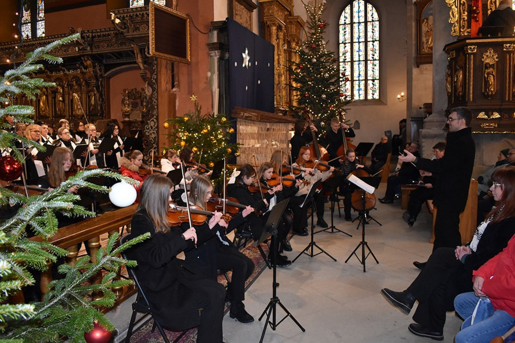 Koncert kolęd i pastorałek w wykonaniu chóru „Laurenti” (28.01)