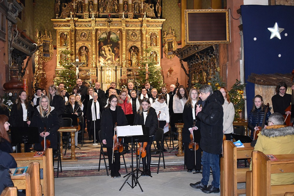 Koncert kolęd i pastorałek w wykonaniu chóru „Laurenti” (28.01)