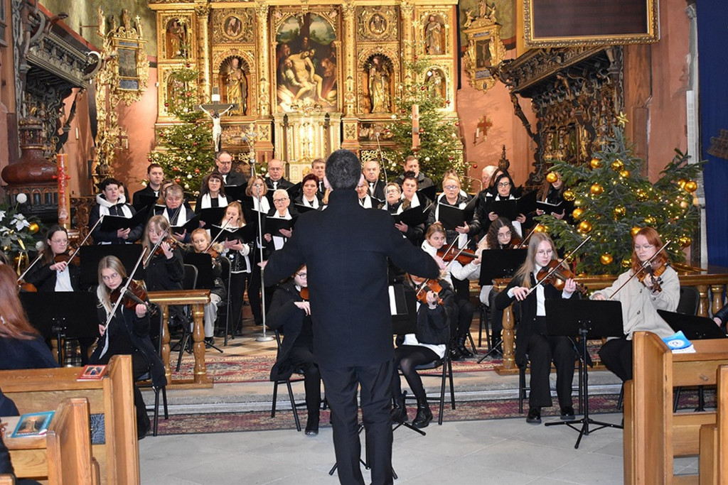 Koncert kolęd i pastorałek w wykonaniu chóru „Laurenti” (28.01)