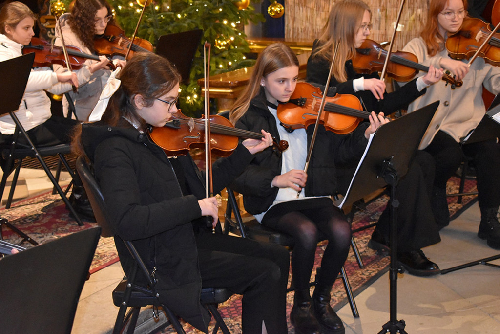 Koncert kolęd i pastorałek w wykonaniu chóru „Laurenti” (28.01)