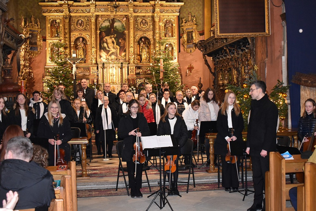 Koncert kolęd i pastorałek w wykonaniu chóru „Laurenti” (28.01)