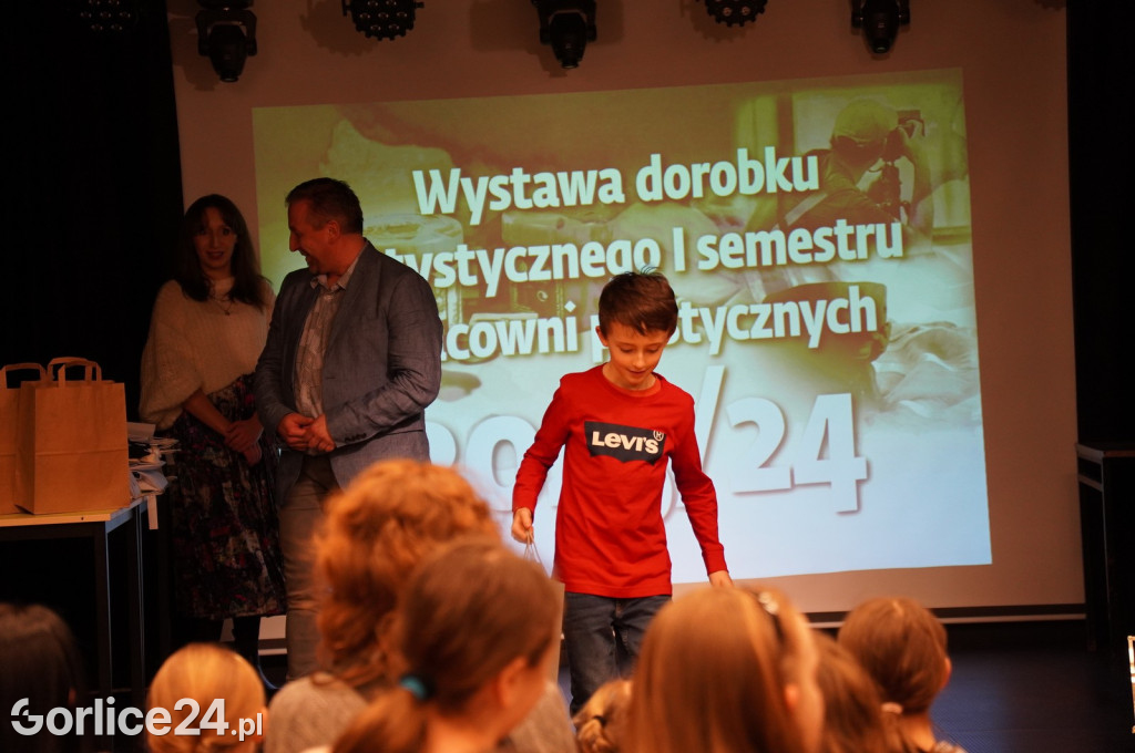 Wystawa semestralna w MDK (06.02.)