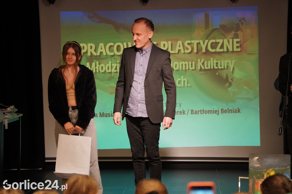 Wystawa semestralna w MDK (06.02.)