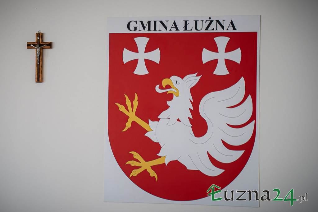 Umowa na modernizację kościoła w Łużnej (6.02)