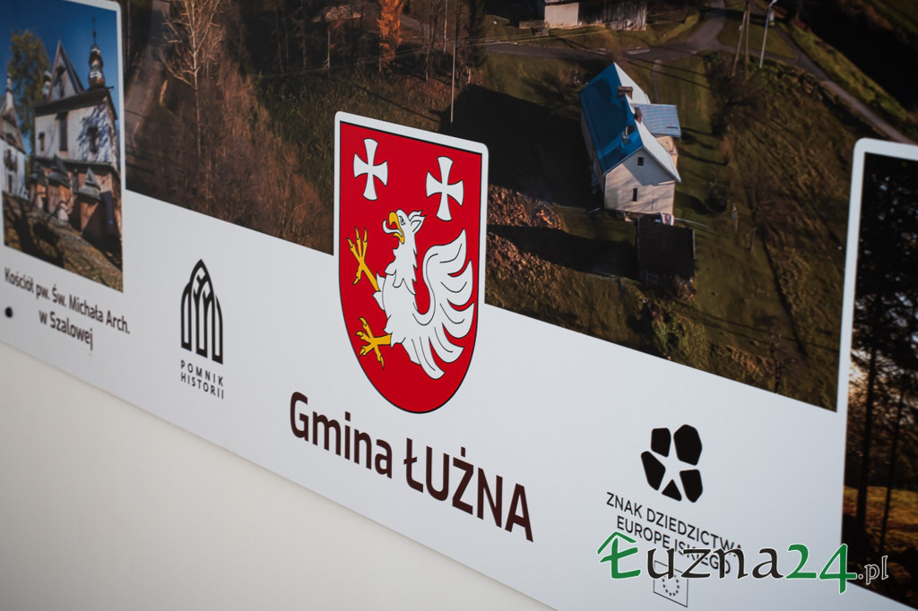 Umowa na modernizację kościoła w Łużnej (6.02)