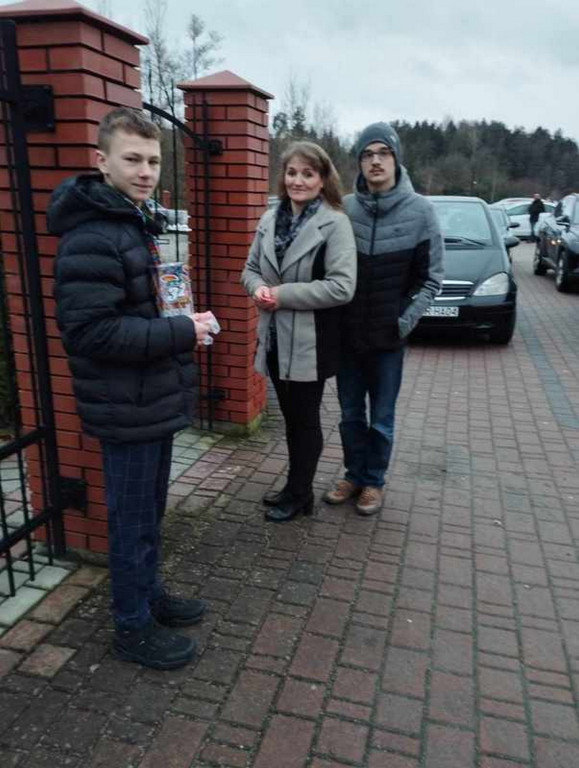 Uczniowie SP Stróżna Wolontariuszami 32 Finału WOŚP